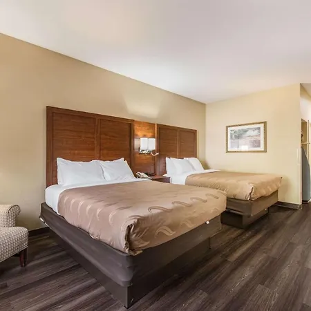 Quality Inn & Suites Hendersonville - Flat Rock Extérieur photo