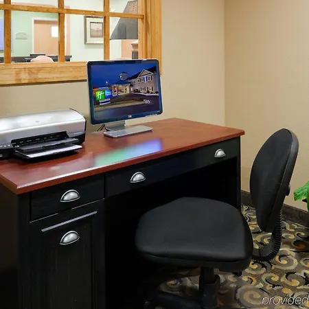 Quality Inn&Suites Hendersonville - Flat Rock 